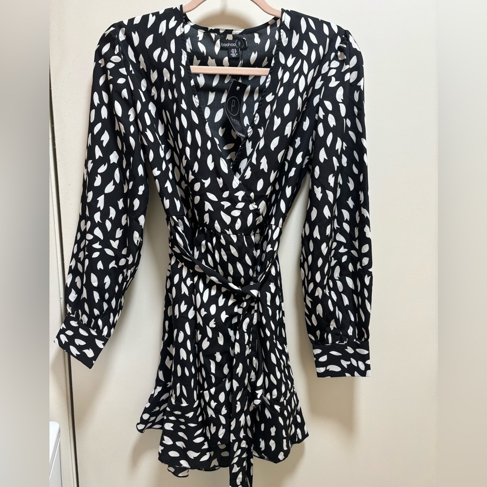 Petite Abstract Print Ruffle Woven Wrap Dress
